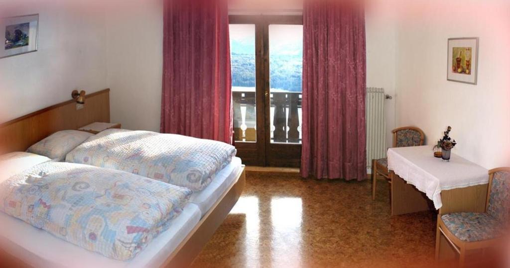 Pension Harrasser Falzes Habitación foto